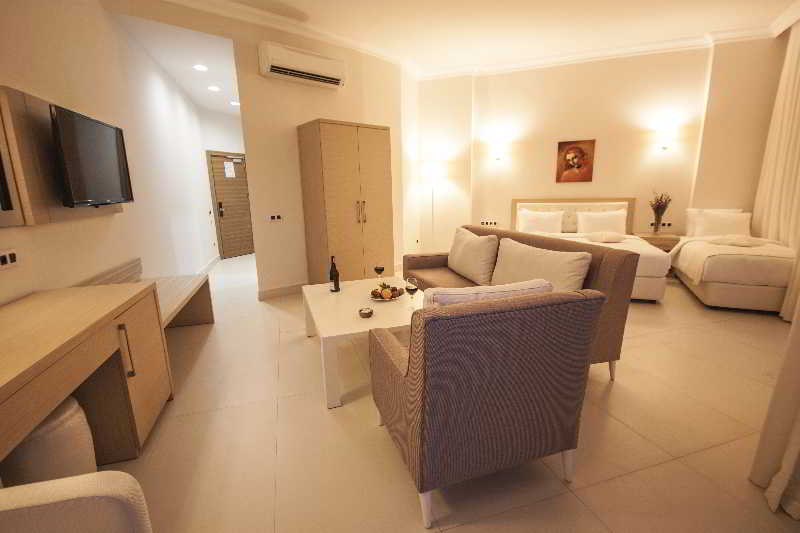 cheap resort hotels to Spend holiday with family