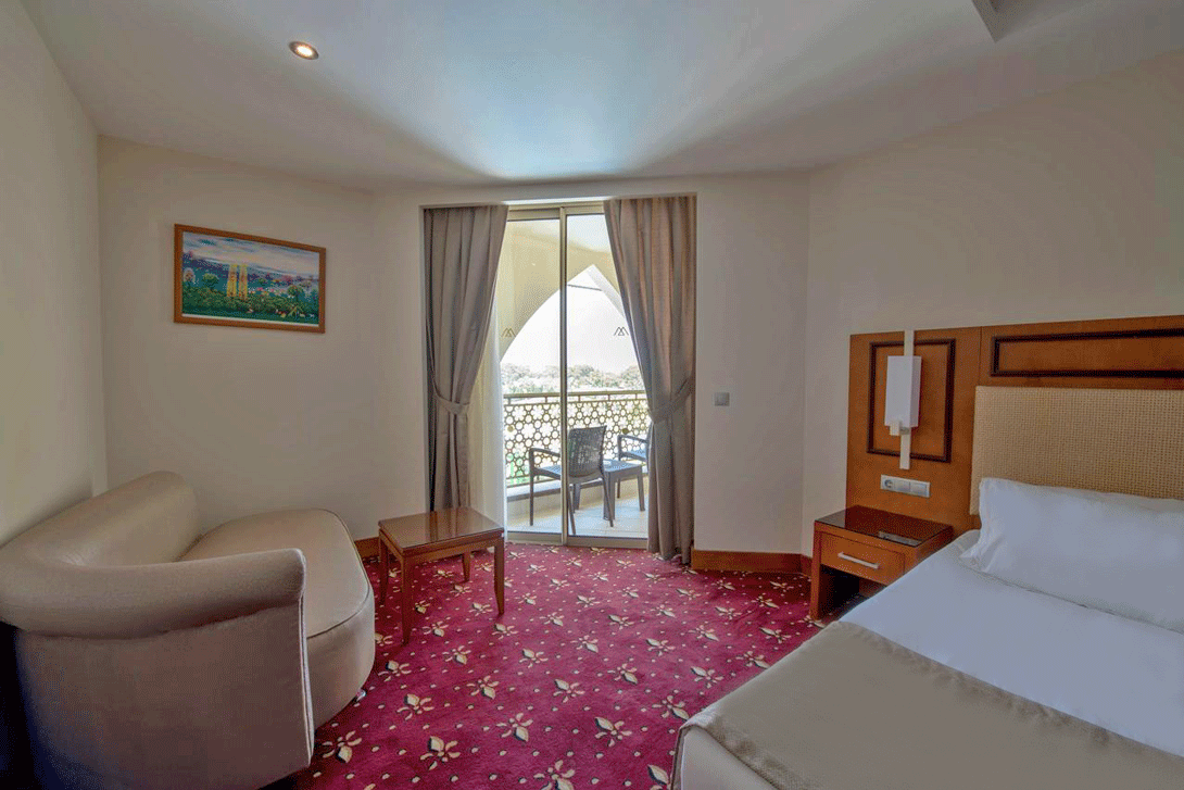 cheap resort hotels to Spend holiday with family