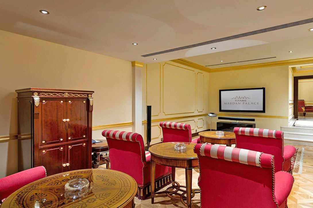 cheap resort hotels to Spend holiday with family