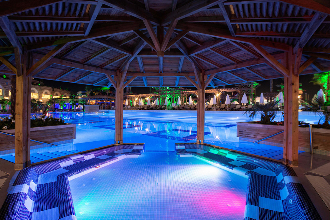 cheap resort hotels to Spend holiday with family