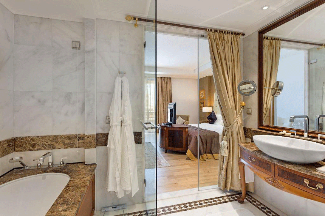 cheap resort hotels to Spend holiday with family