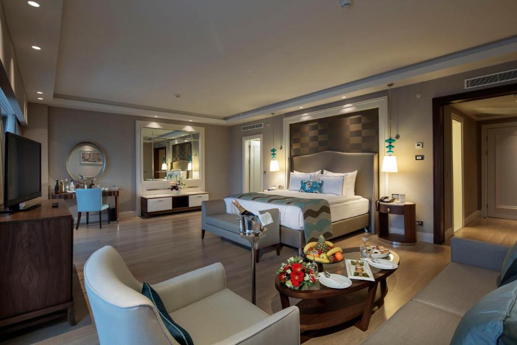 cheap resort hotels to Spend holiday with family