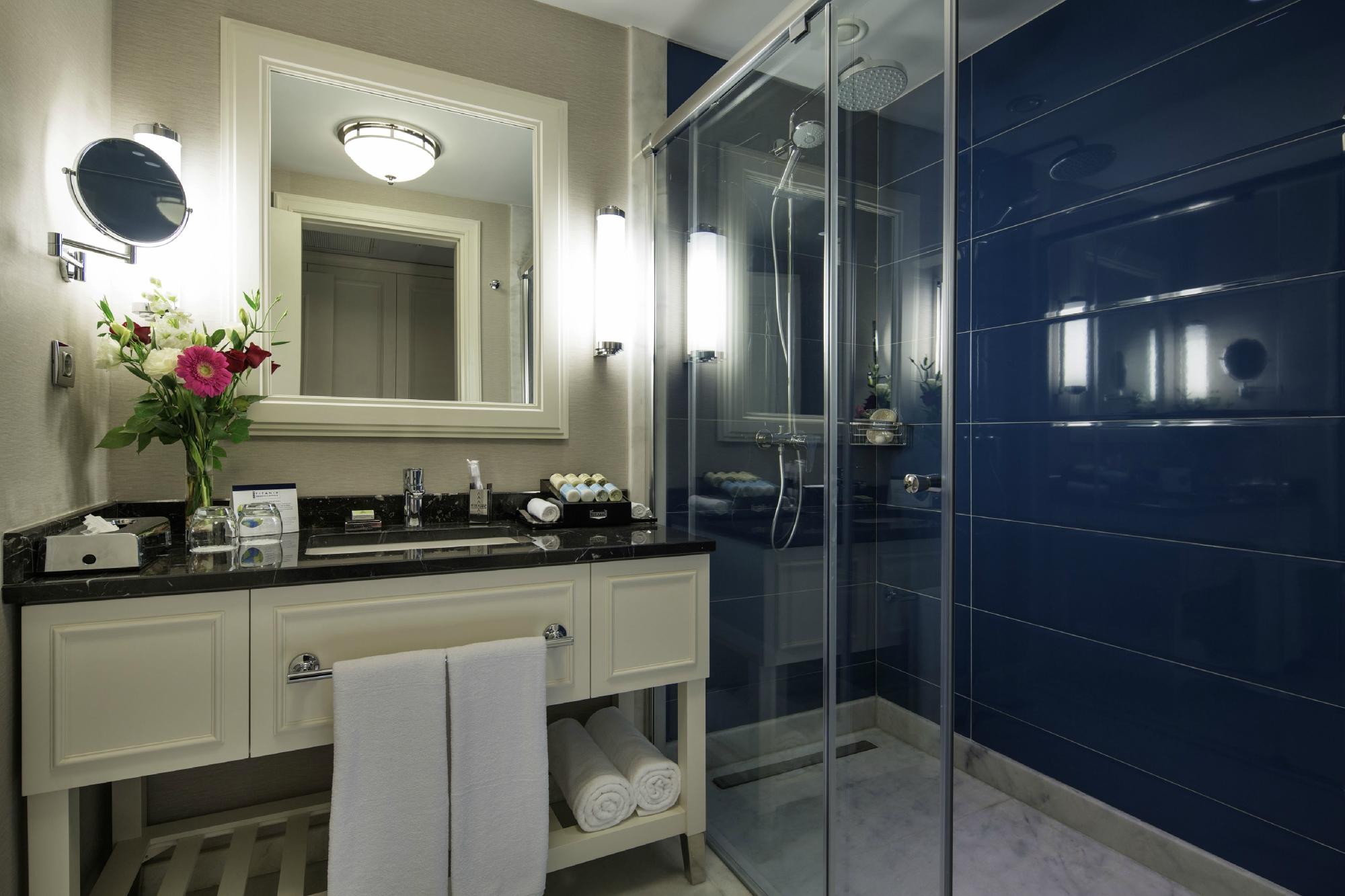 cheap resort hotels to Spend holiday with family