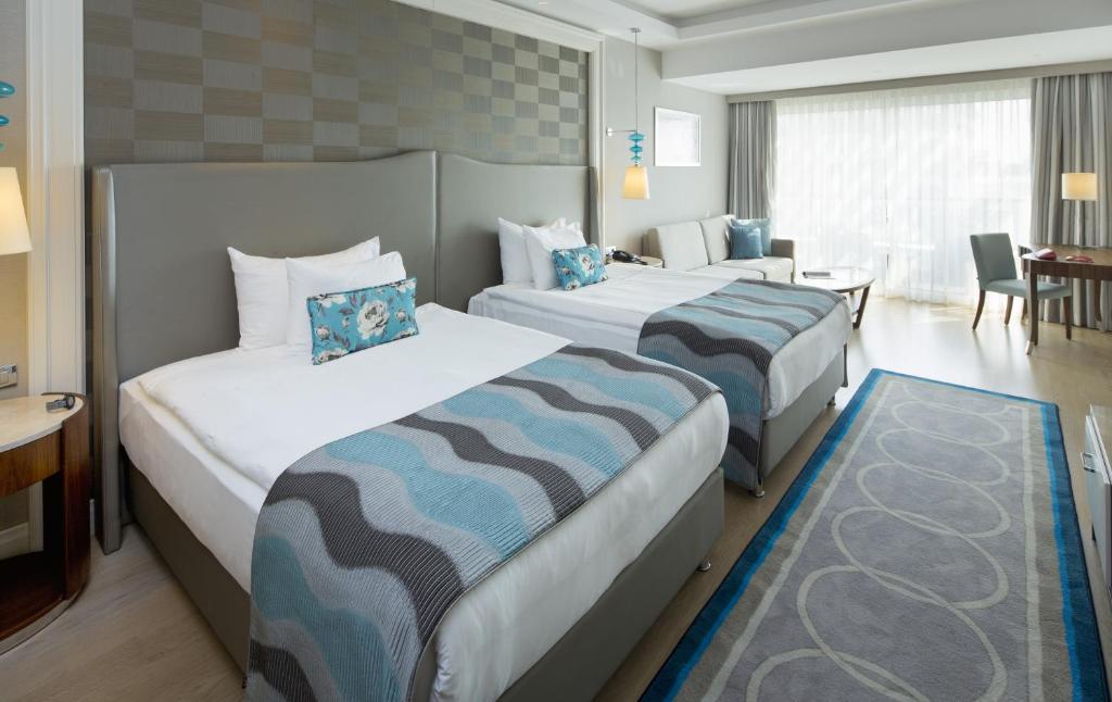 cheap resort hotels to Spend holiday with family