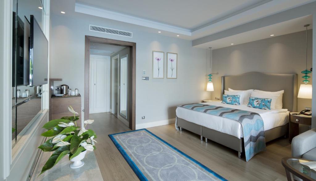 cheap resort hotels to Spend holiday with family