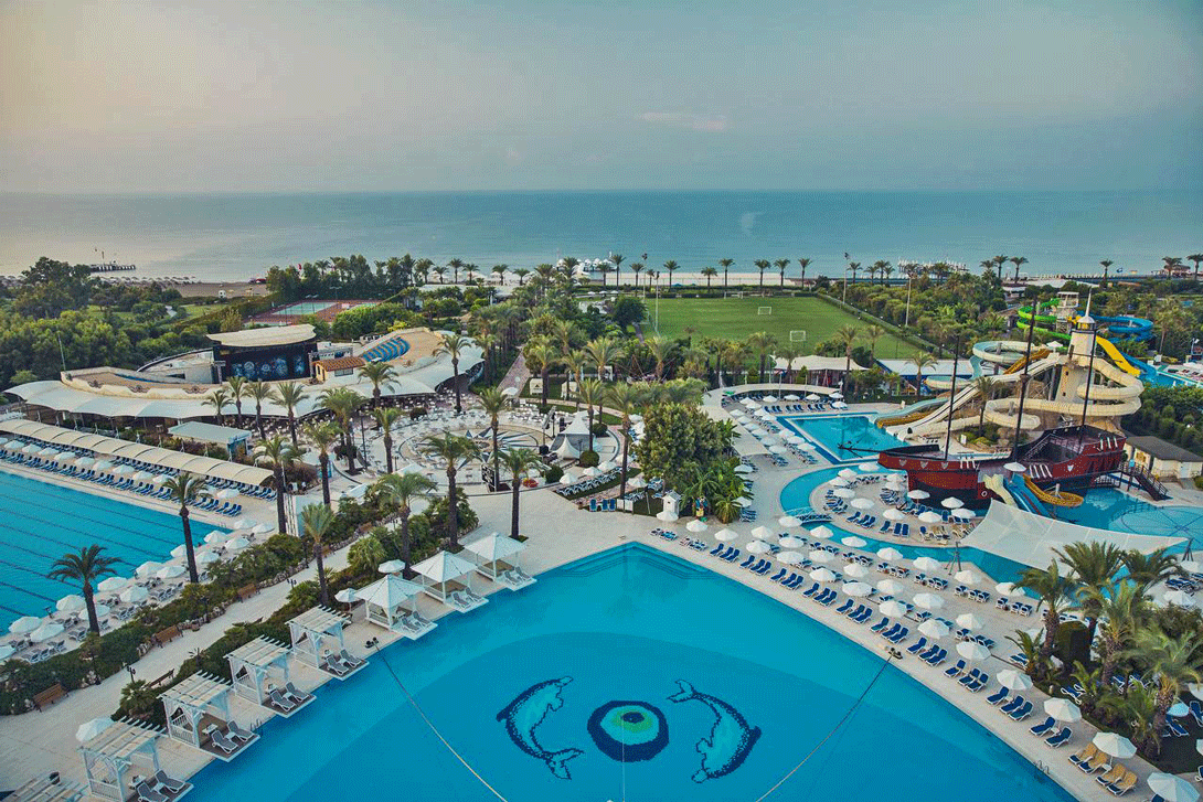 cheap resort hotels to Spend holiday with family