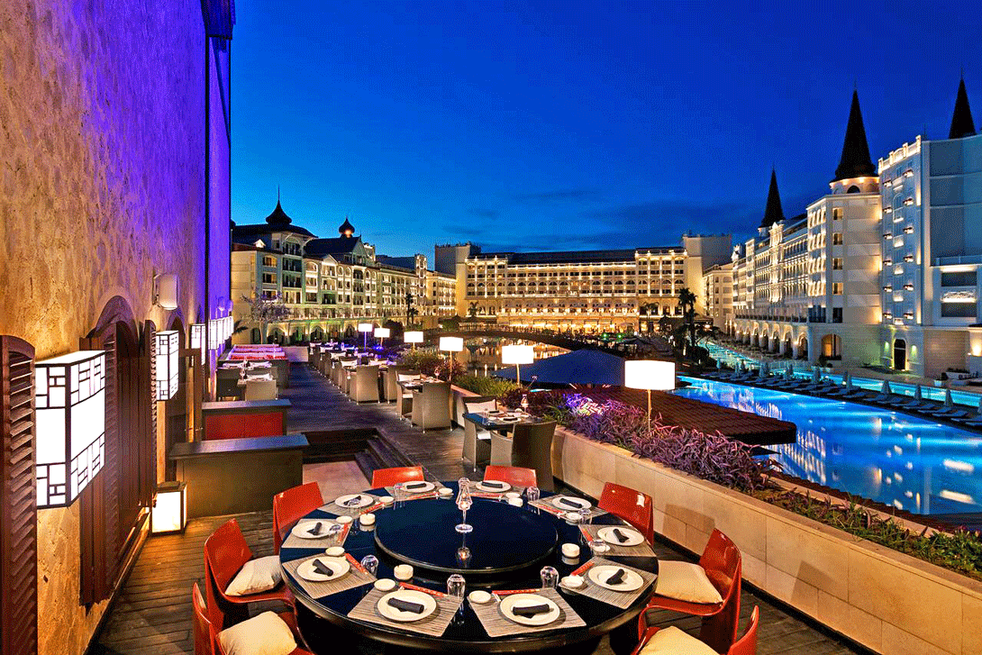 cheap resort hotels to Spend holiday with family