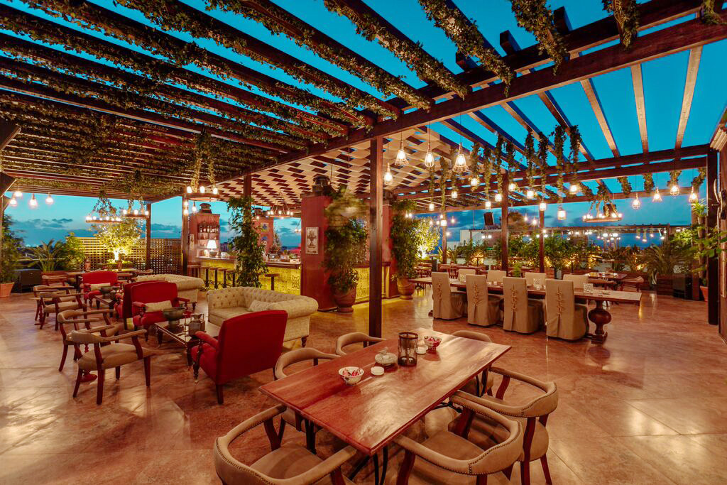 cheap resort hotels to Spend holiday with family