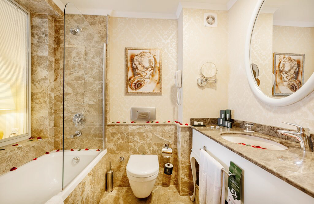 cheap resort hotels to Spend holiday with family