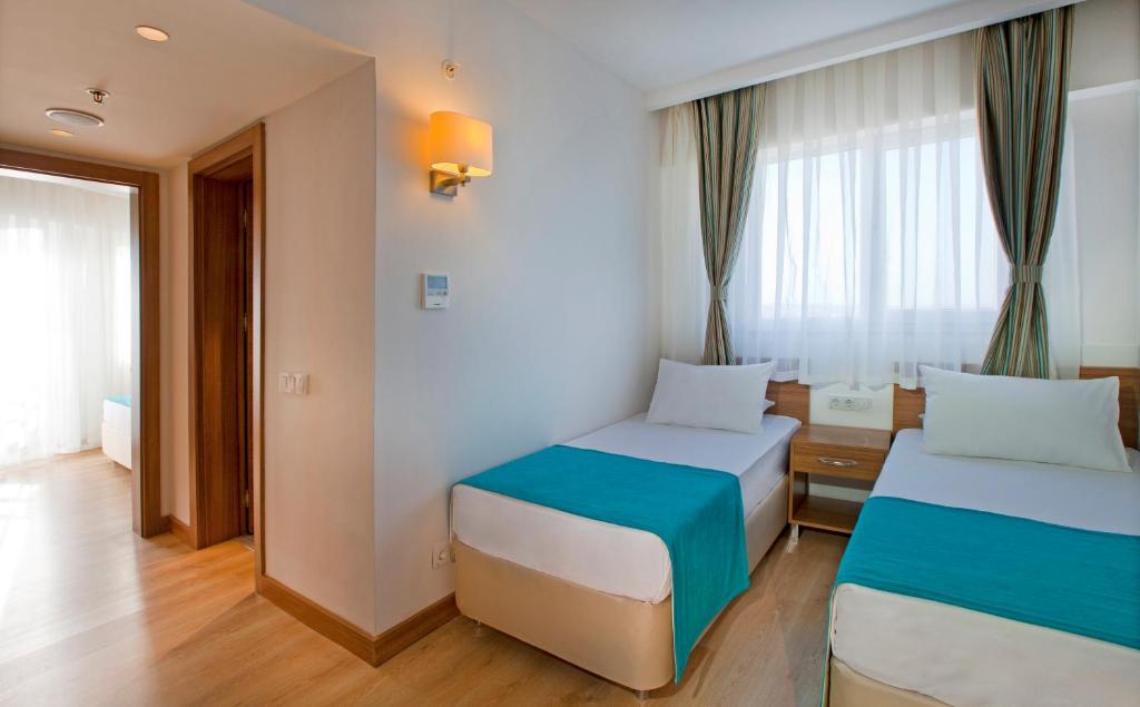 cheap resort hotels to Spend holiday with family