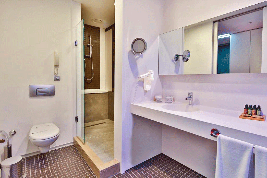 cheap resort hotels to Spend holiday with family