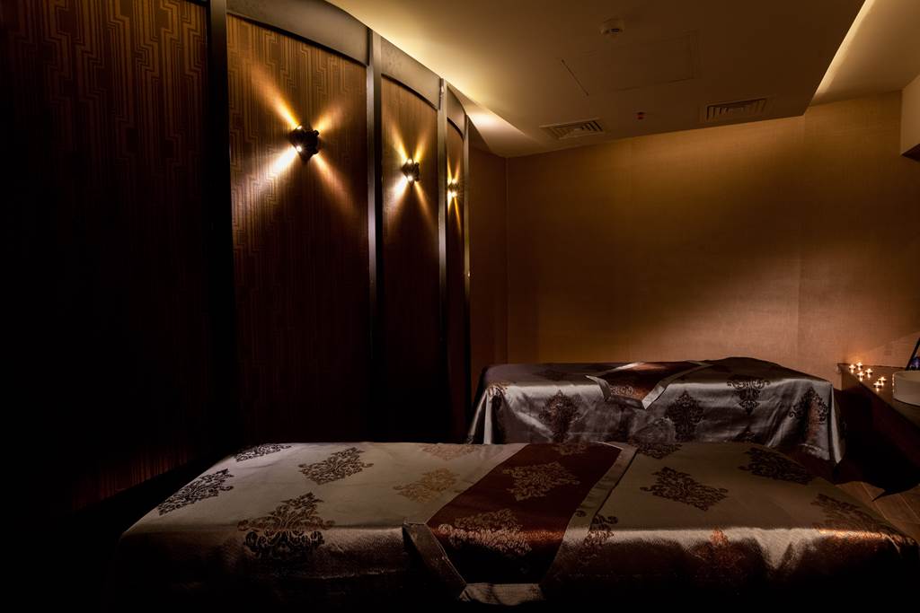 cheap resort hotels to Spend holiday with family