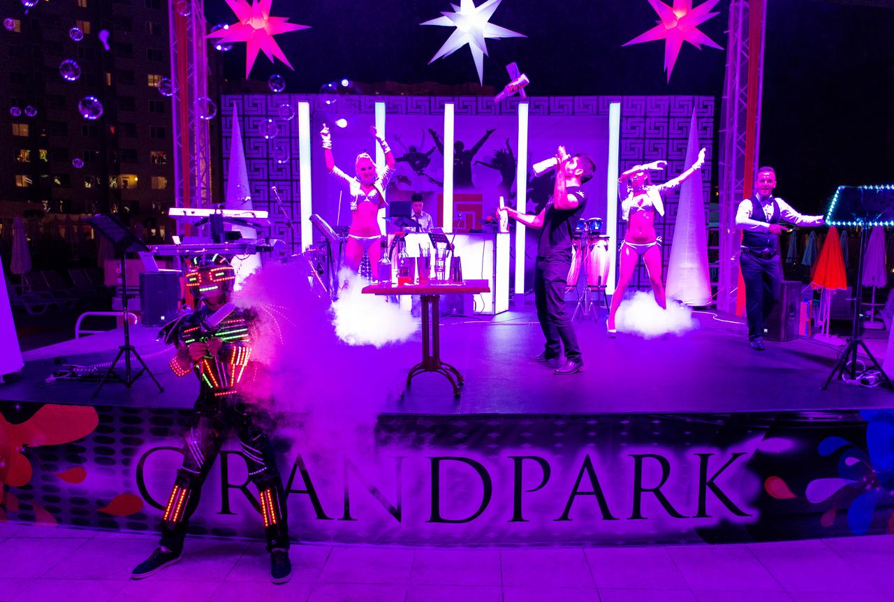 cheap resort hotels to Spend holiday with family