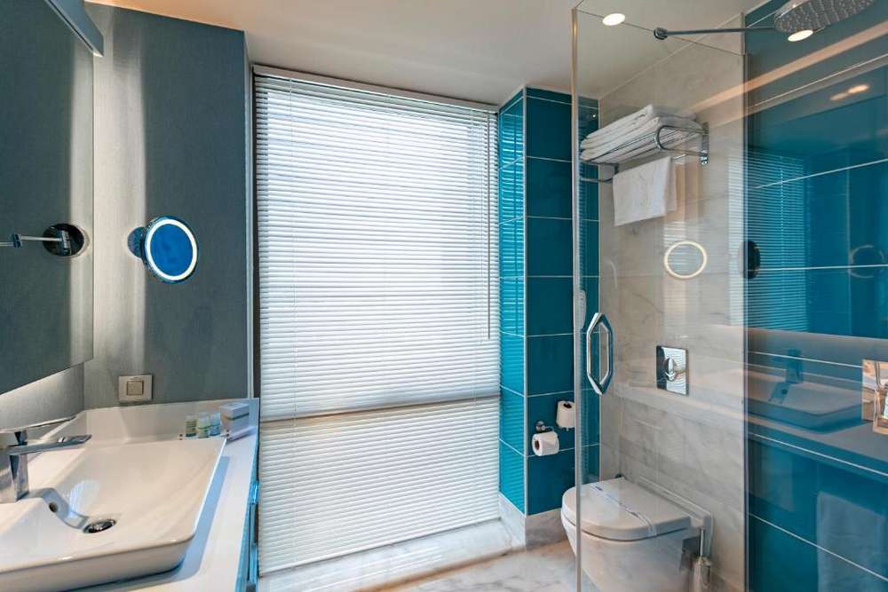 cheap resort hotels to Spend holiday with family