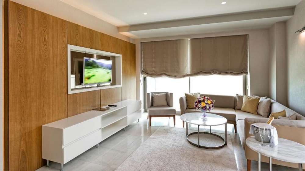 cheap resort hotels to Spend holiday with family