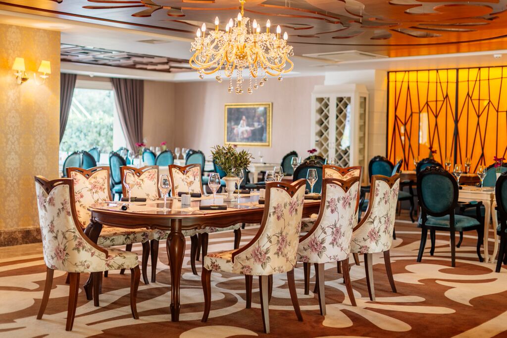 cheap resort hotels to Spend holiday with family