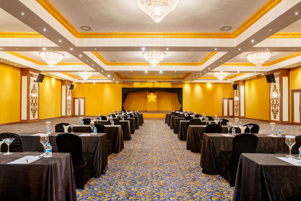 cheap resort hotels to Spend holiday with family