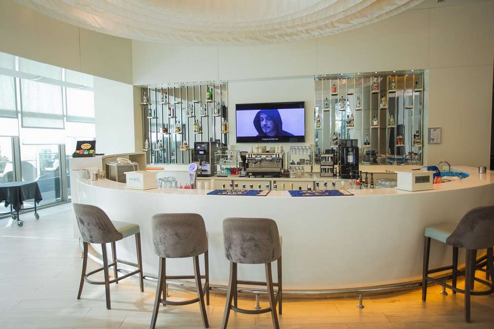 cheap resort hotels to Spend holiday with family