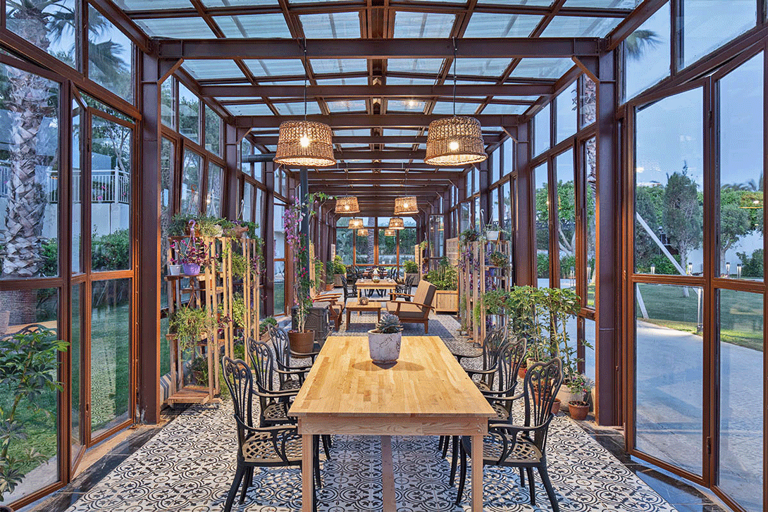 cheap resort hotels to Spend holiday with family