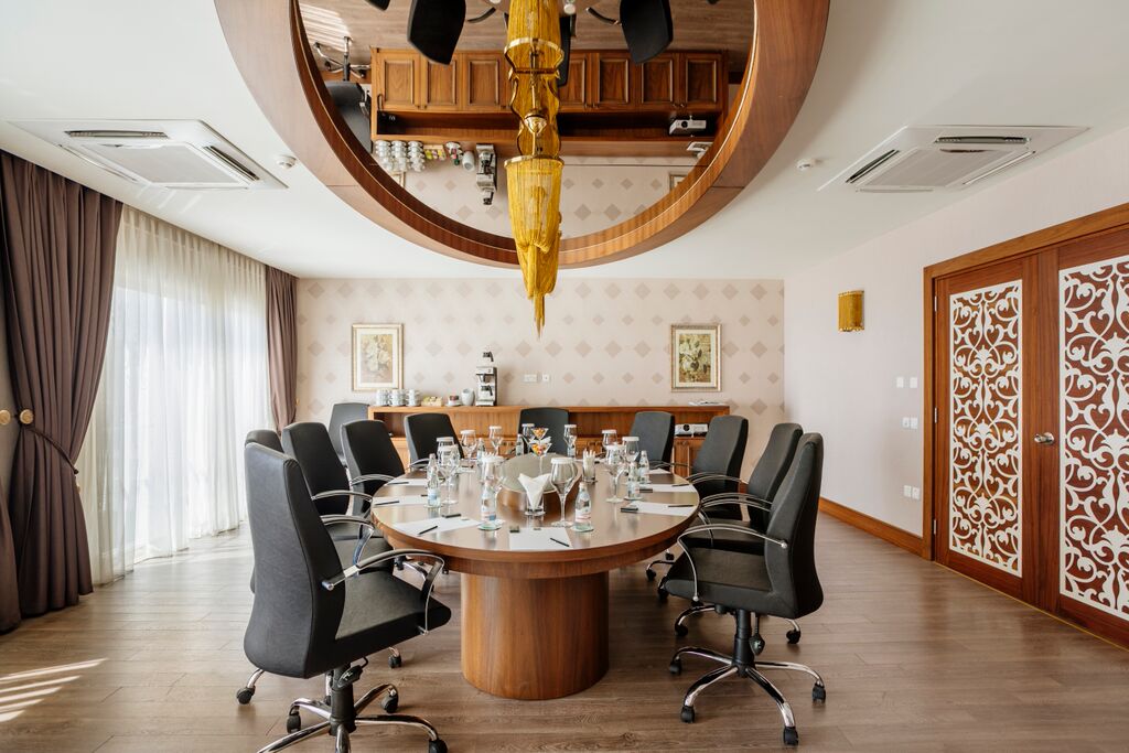 cheap resort hotels to Spend holiday with family