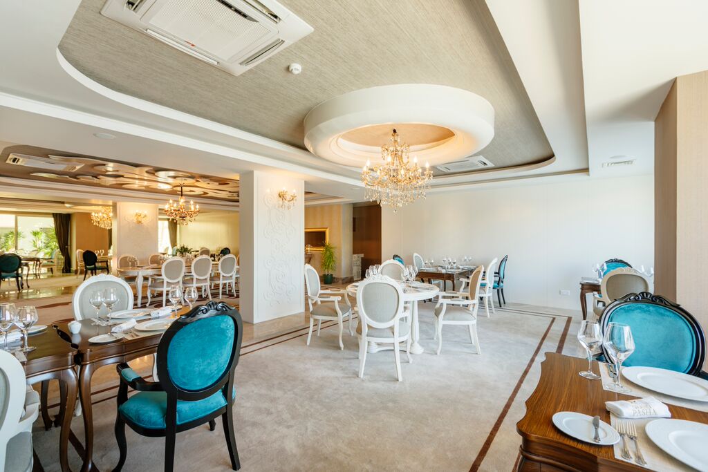 cheap resort hotels to Spend holiday with family