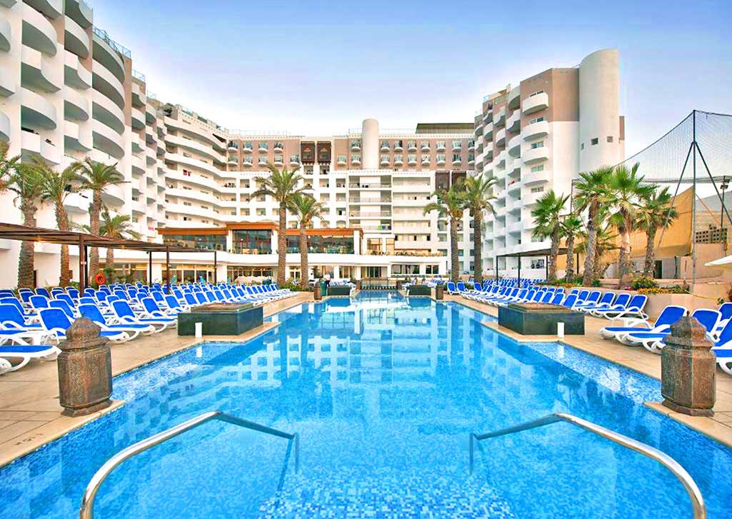 cheap resort hotels to Spend holiday with family