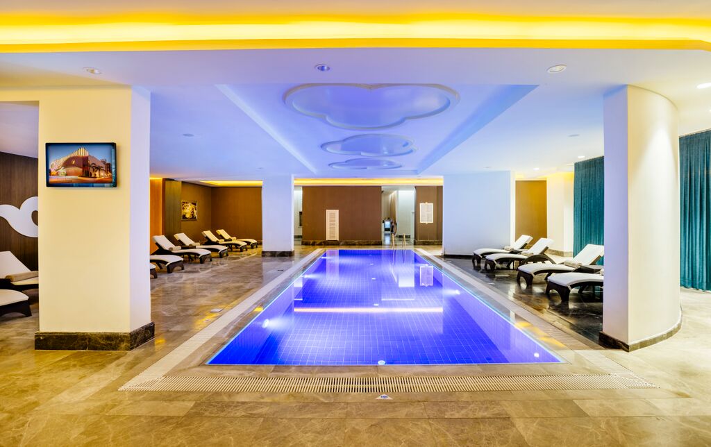 grand pasha spa pool