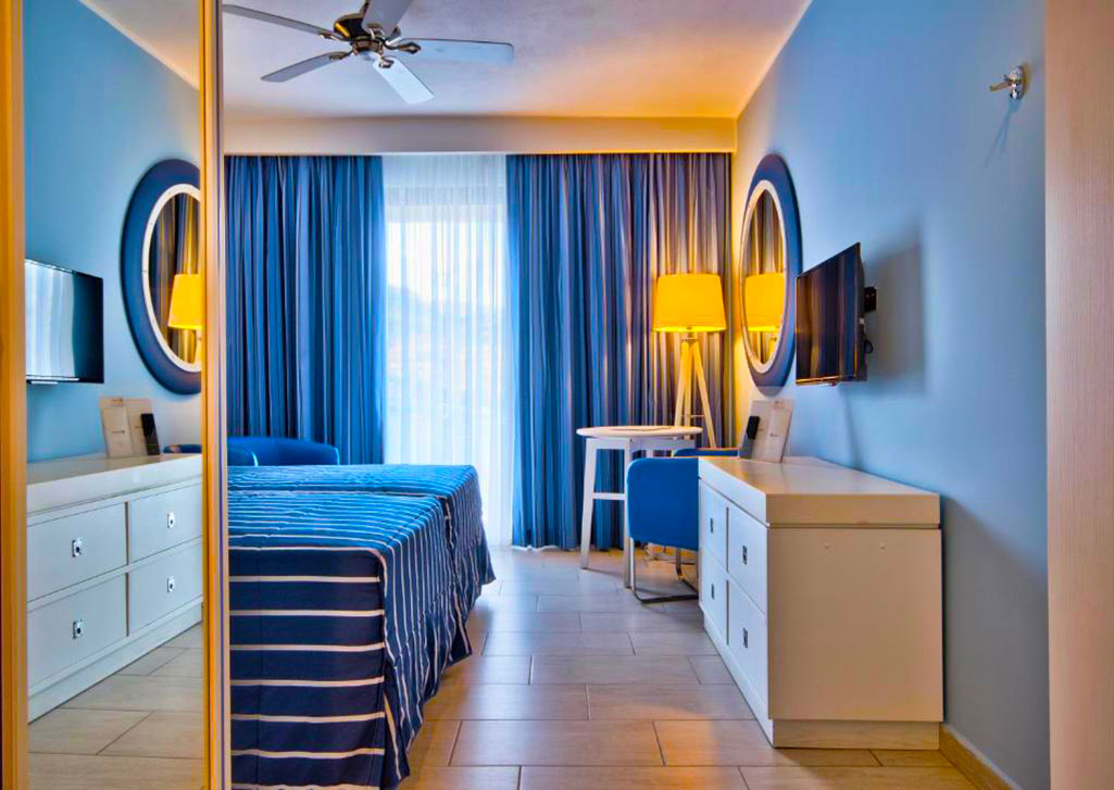 cheap resort hotels to Spend holiday with family