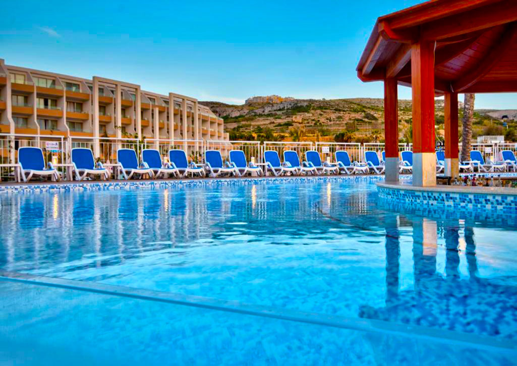 cheap resort hotels to Spend holiday with family