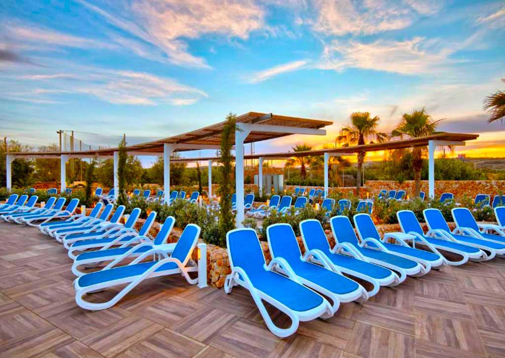 cheap resort hotels to Spend holiday with family