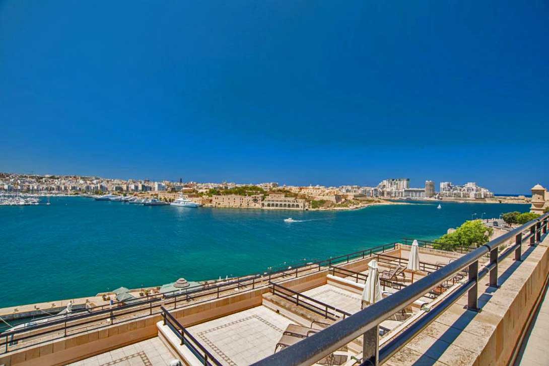 cheap resort hotels to Spend holiday with family