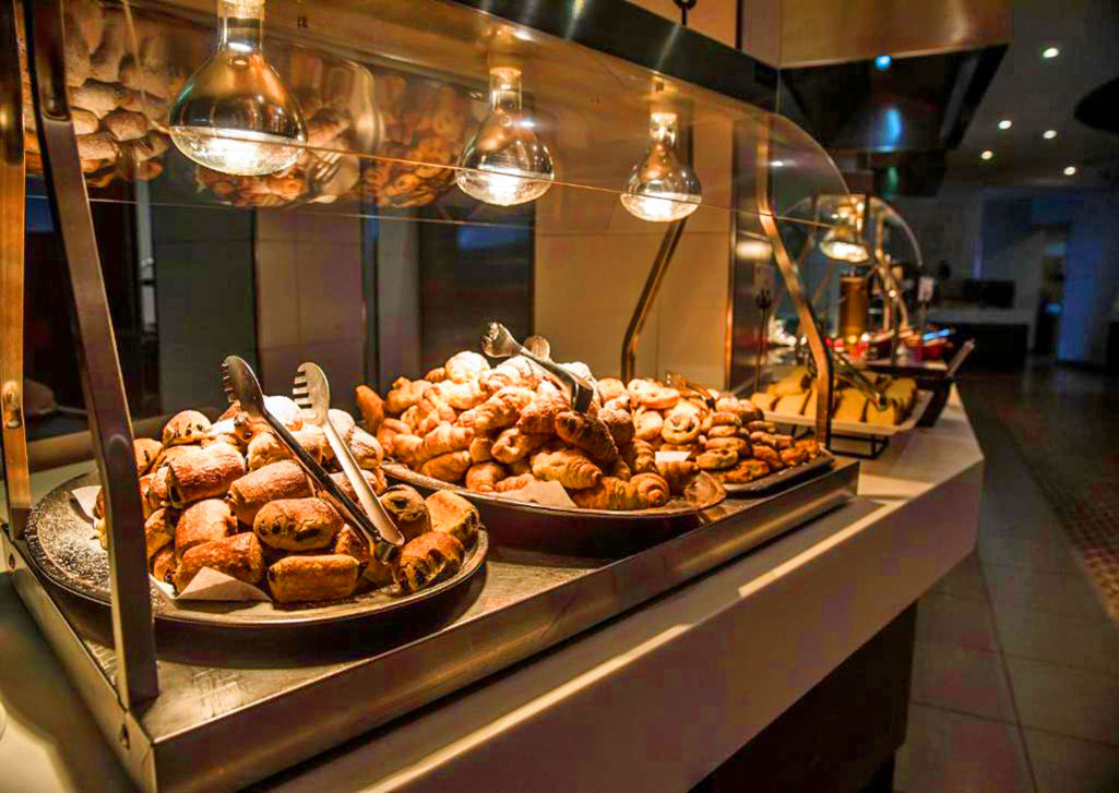 cheap resort hotels to Spend holiday with family