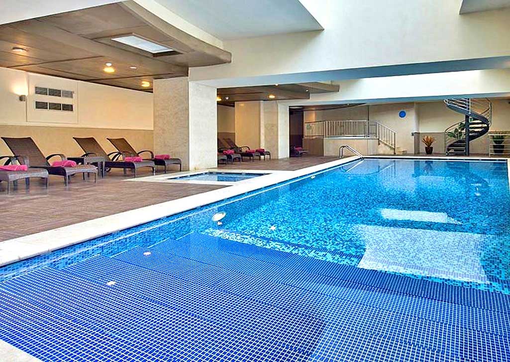 cheap resort hotels to Spend holiday with family