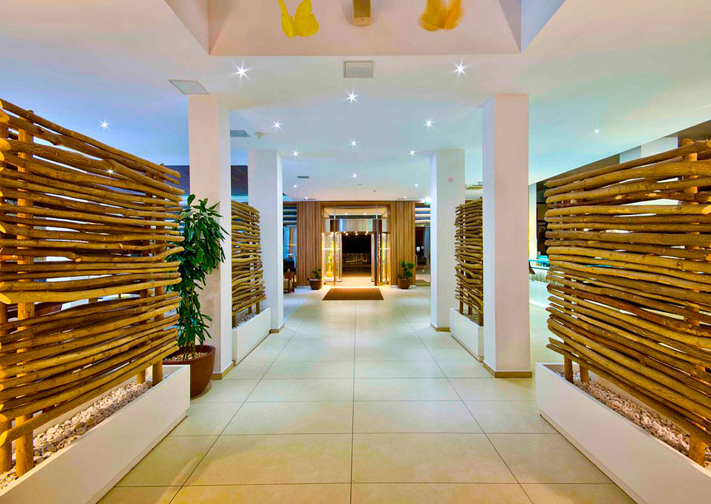 cheap resort hotels to Spend holiday with family