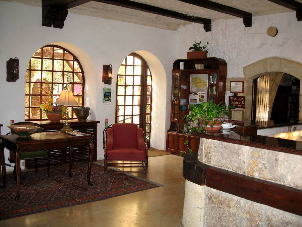 cheap resort hotels to Spend holiday with family