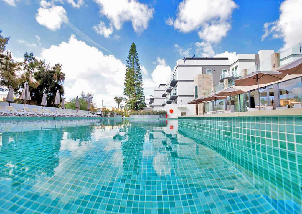 cheap resort hotels to Spend holiday with family