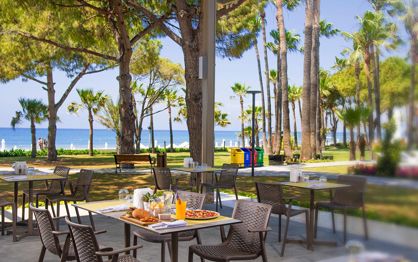 cheap resort hotels to Spend holiday with family