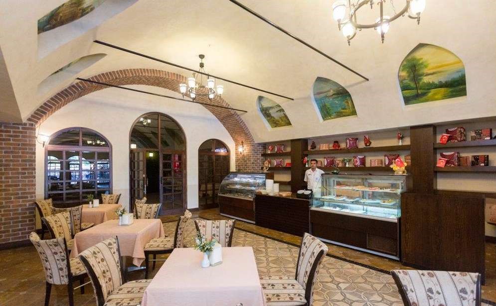 cheap resort hotels to Spend holiday with family