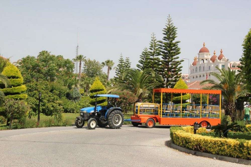 cheap resort hotels to Spend holiday with family