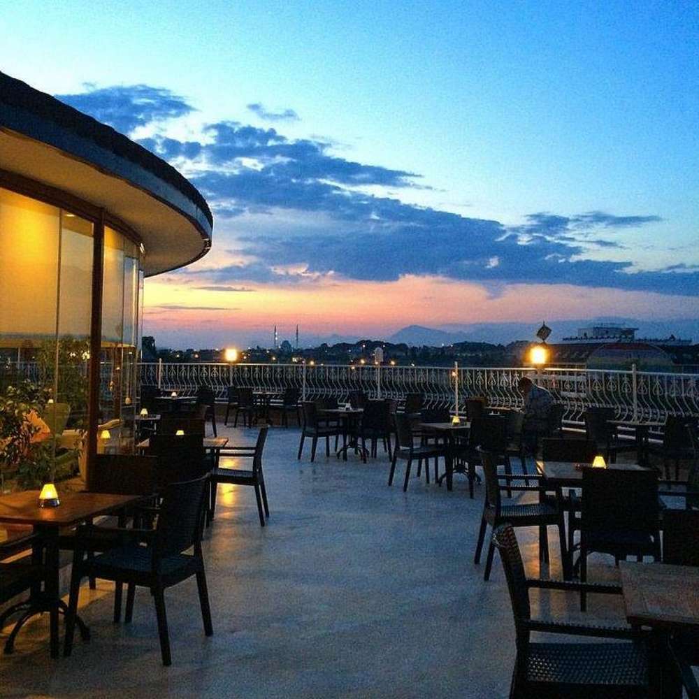 cheap resort hotels to Spend holiday with family