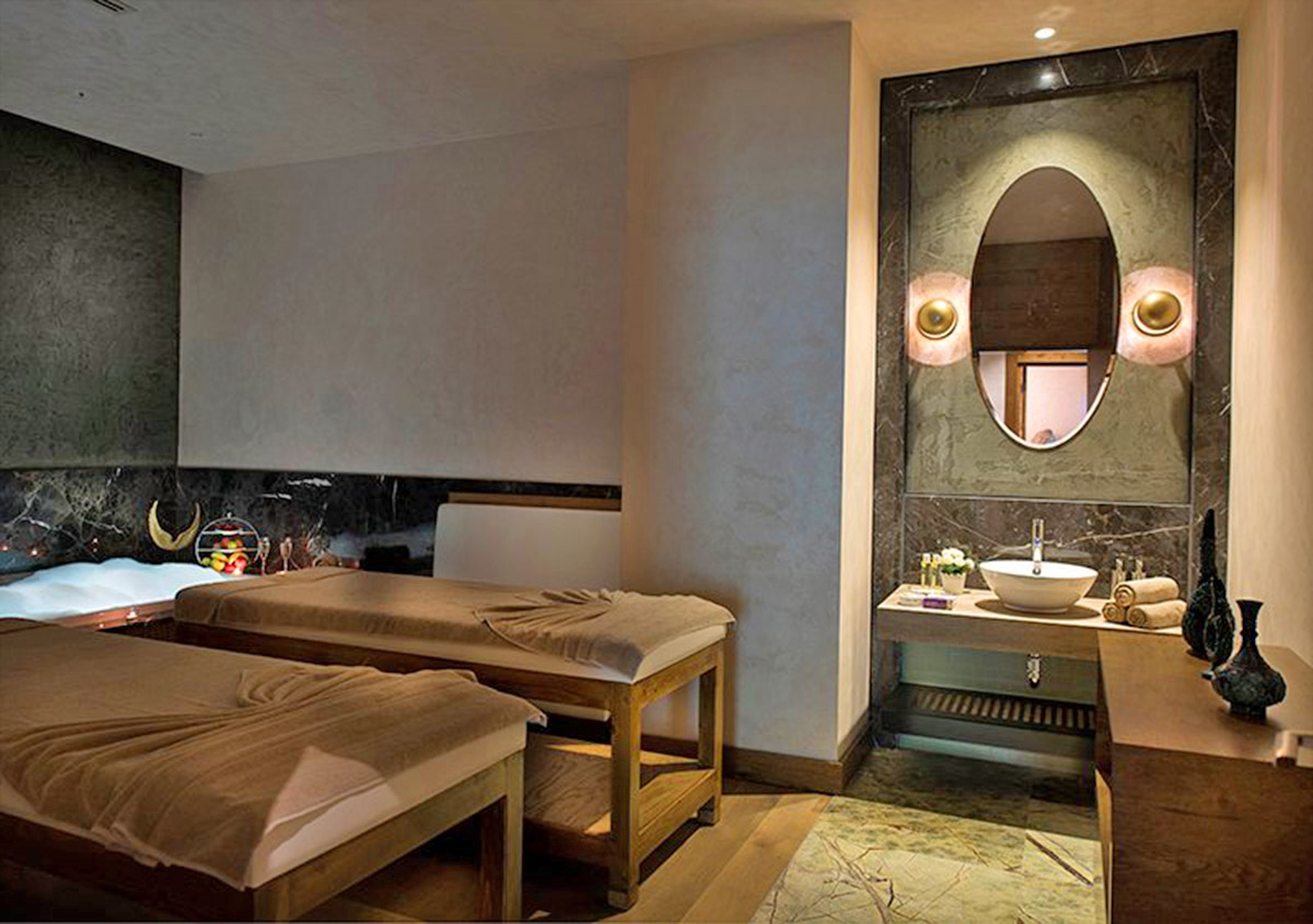 cheap resort hotels to Spend holiday with family