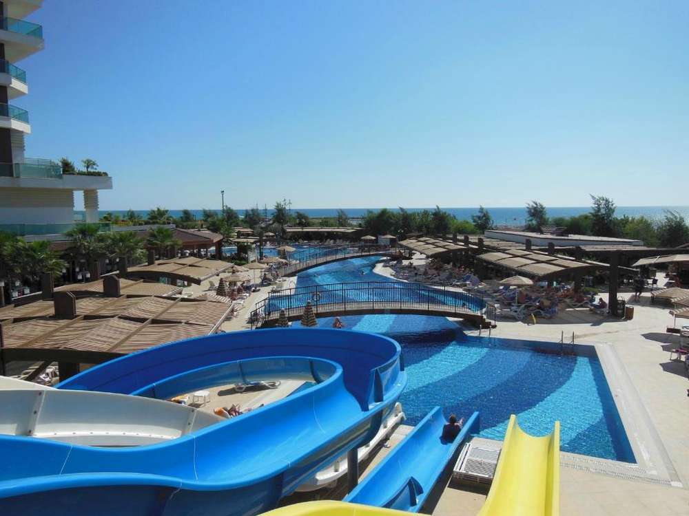 cheap resort hotels to Spend holiday with family