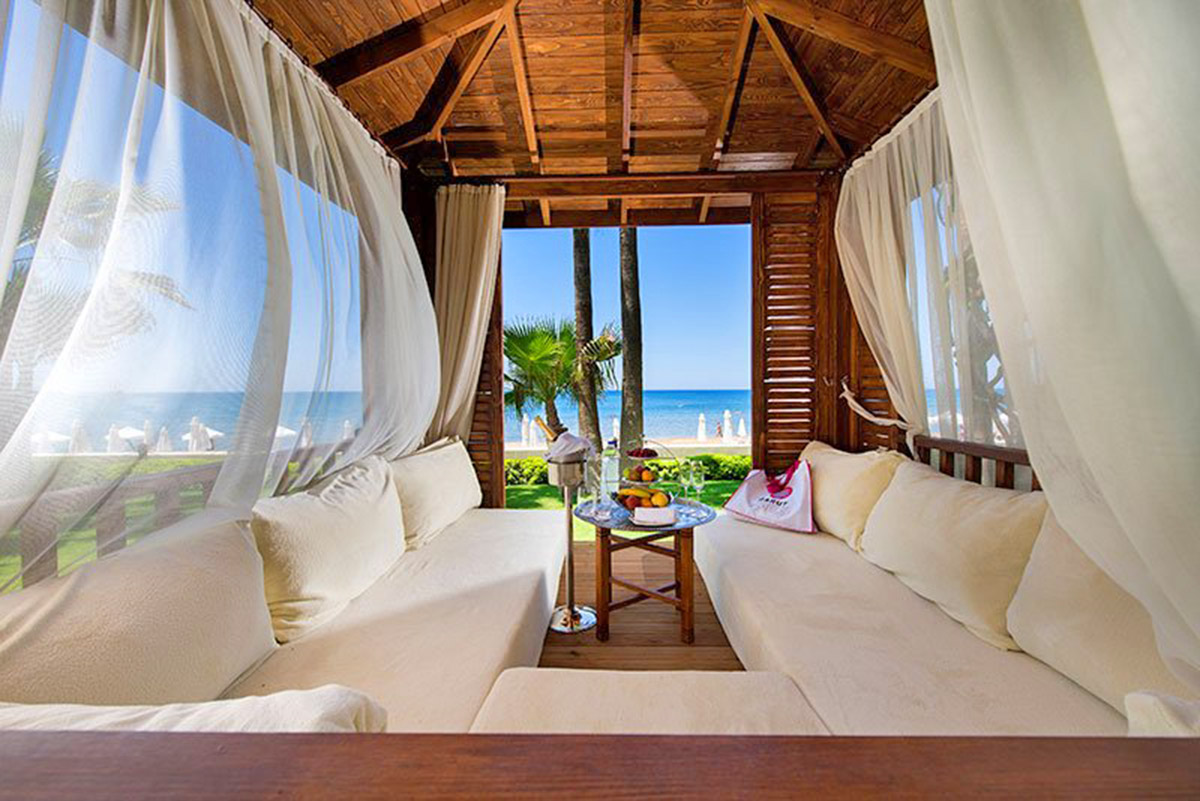 cheap resort hotels to Spend holiday with family