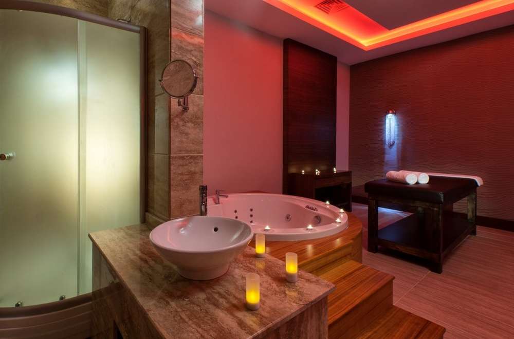 cheap resort hotels to Spend holiday with family