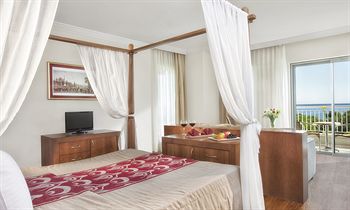 cheap resort hotels to Spend holiday with family