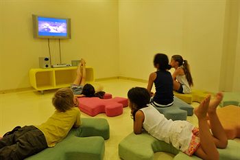 cheap resort hotels to Spend holiday with family