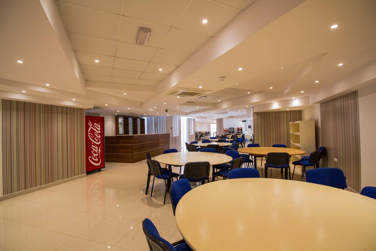 cheap resort hotels to Spend holiday with family