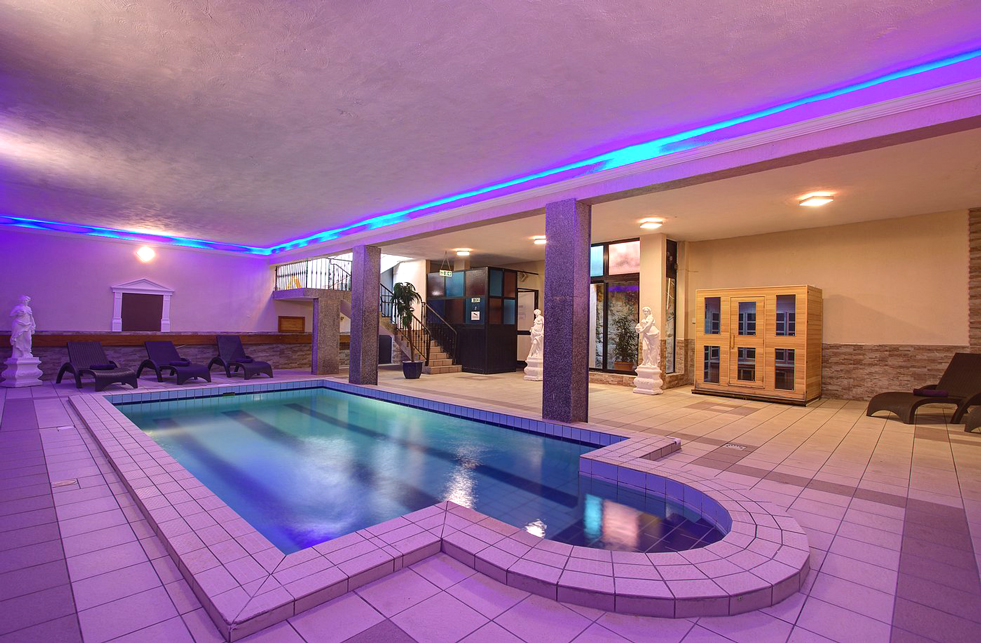 cheap resort hotels to Spend holiday with family