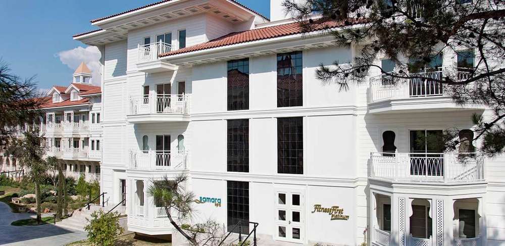 cheap resort hotels to Spend holiday with family