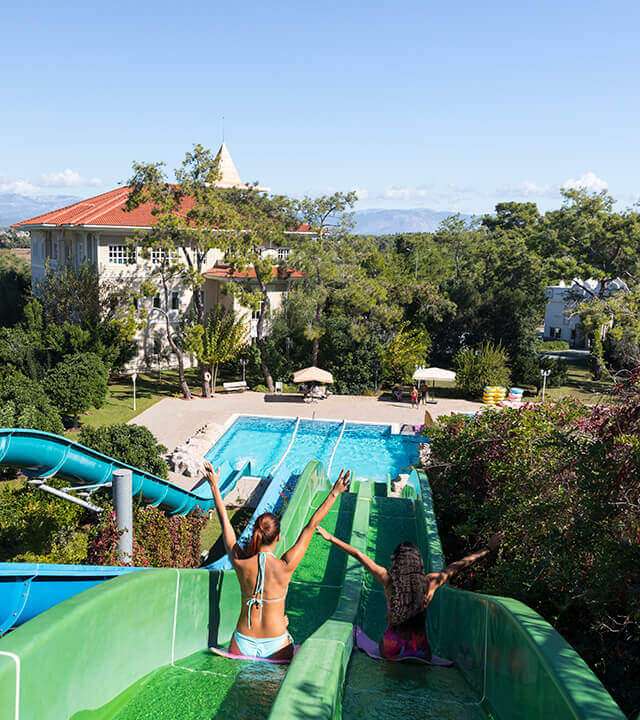 cheap resort hotels to Spend holiday with family